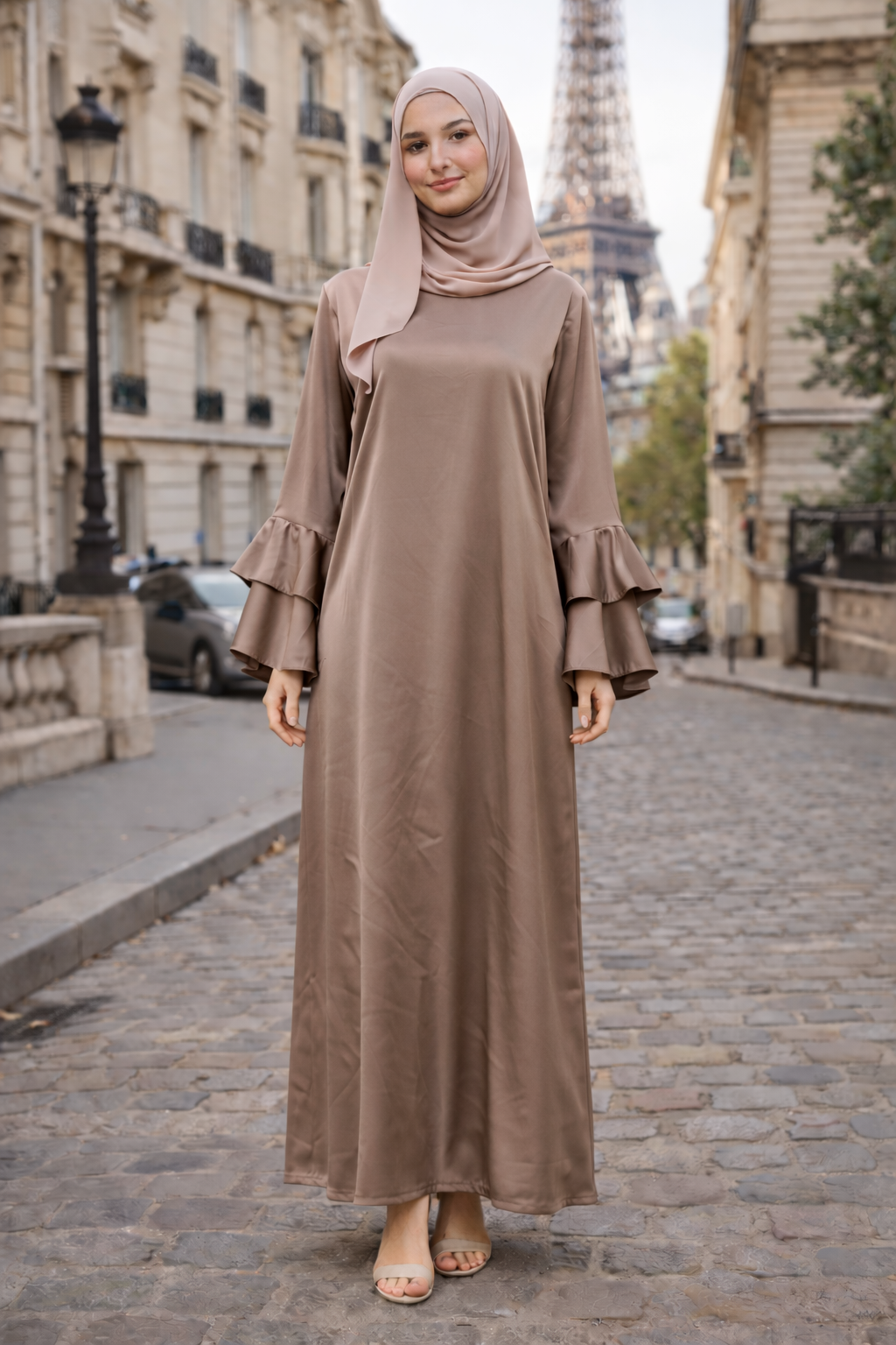 Robe Longue Satinée à Manches Volants – MY2539