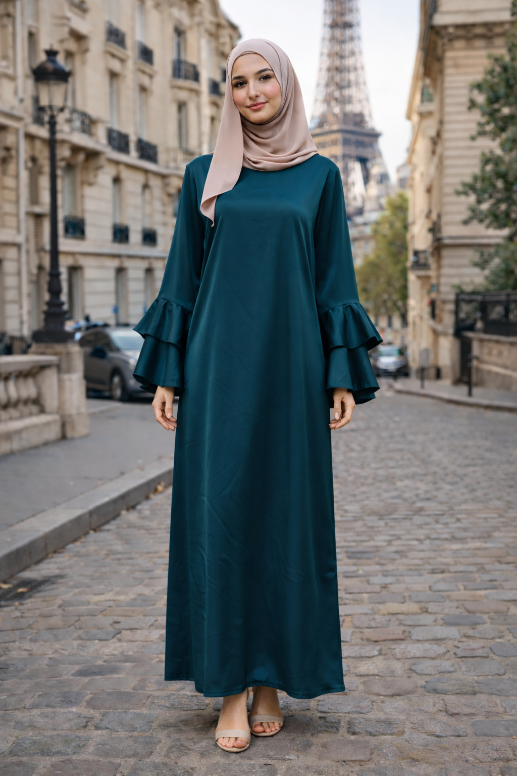 Robe Longue Satinée à Manches Volants – MY2539